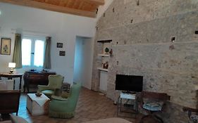 Rosa Thea Suite